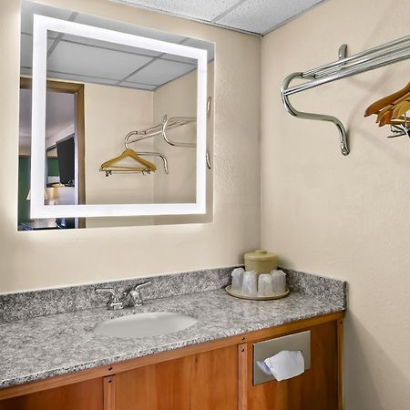 Americas Best Value Inn Martinsburg Εξωτερικό φωτογραφία