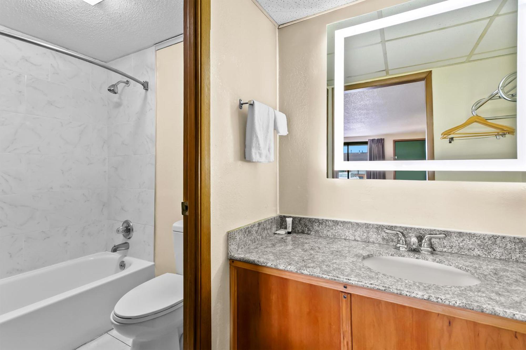 Americas Best Value Inn Martinsburg Εξωτερικό φωτογραφία
